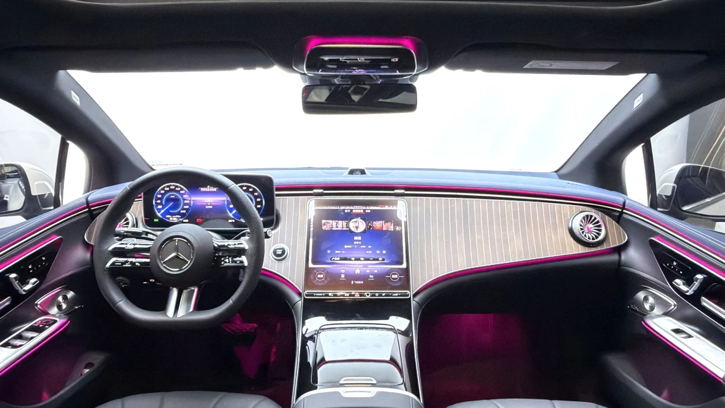 Mercedes-Benz EQE photo 2