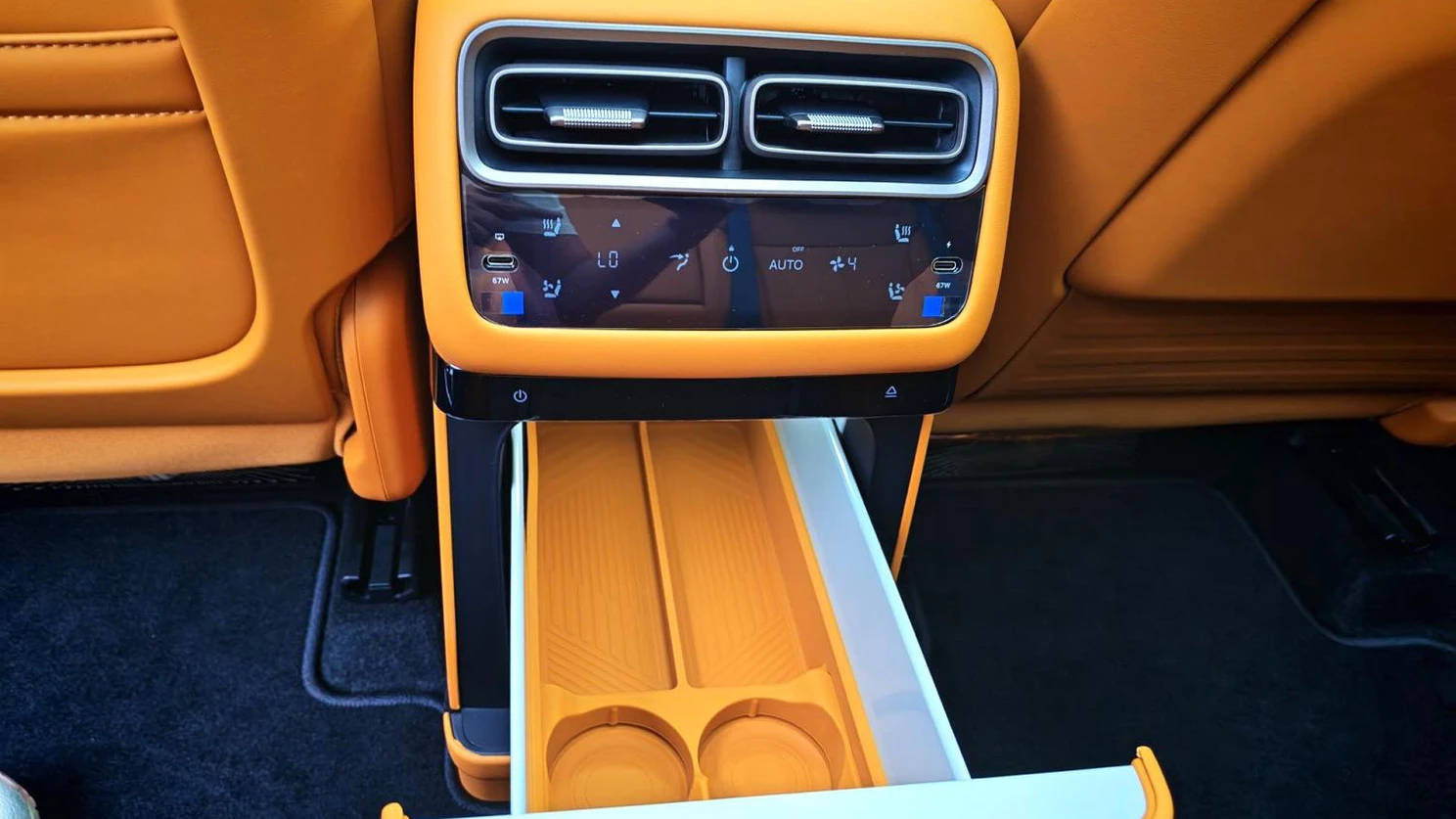Li Auto i6 photo 9