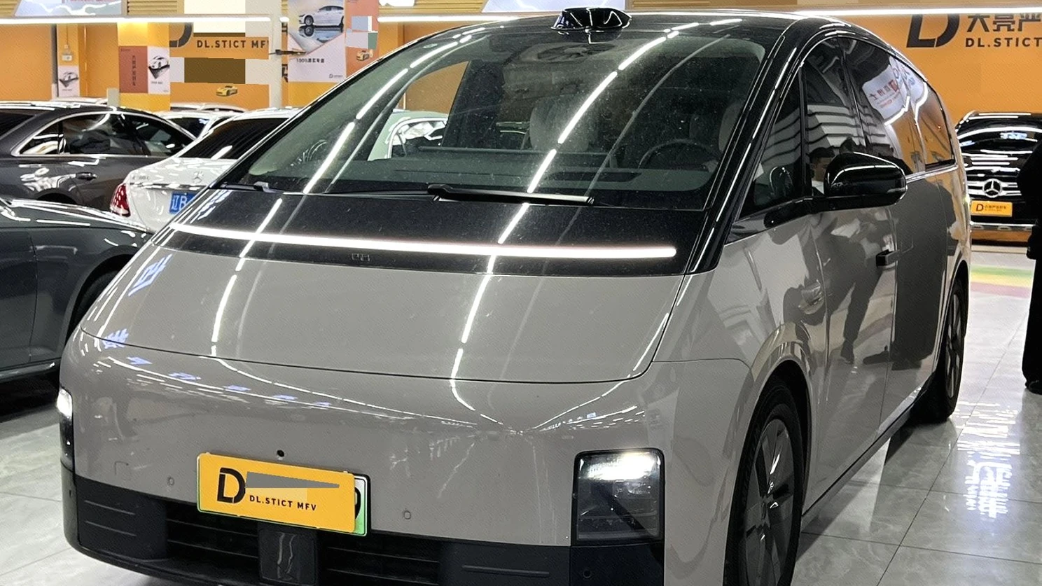 2024 Li Auto MEGA