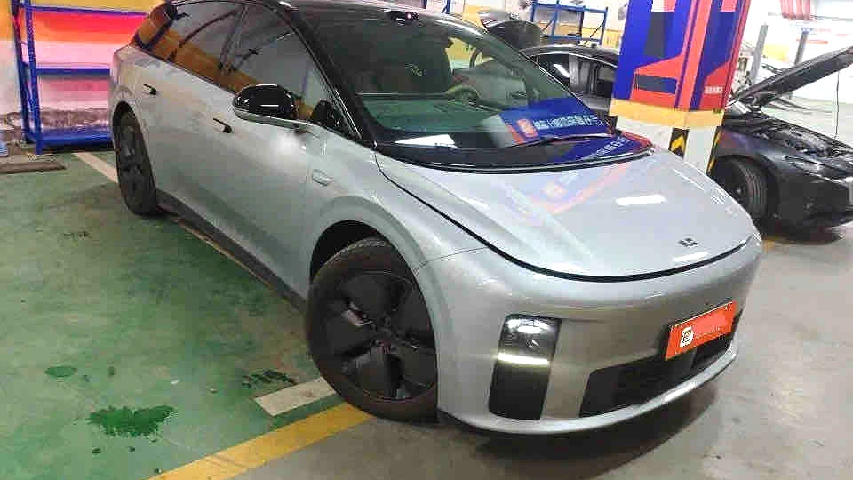 Li Auto i6 photo 2