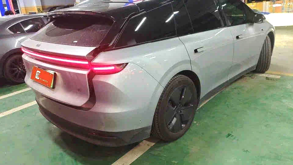 Li Auto i6 photo 3