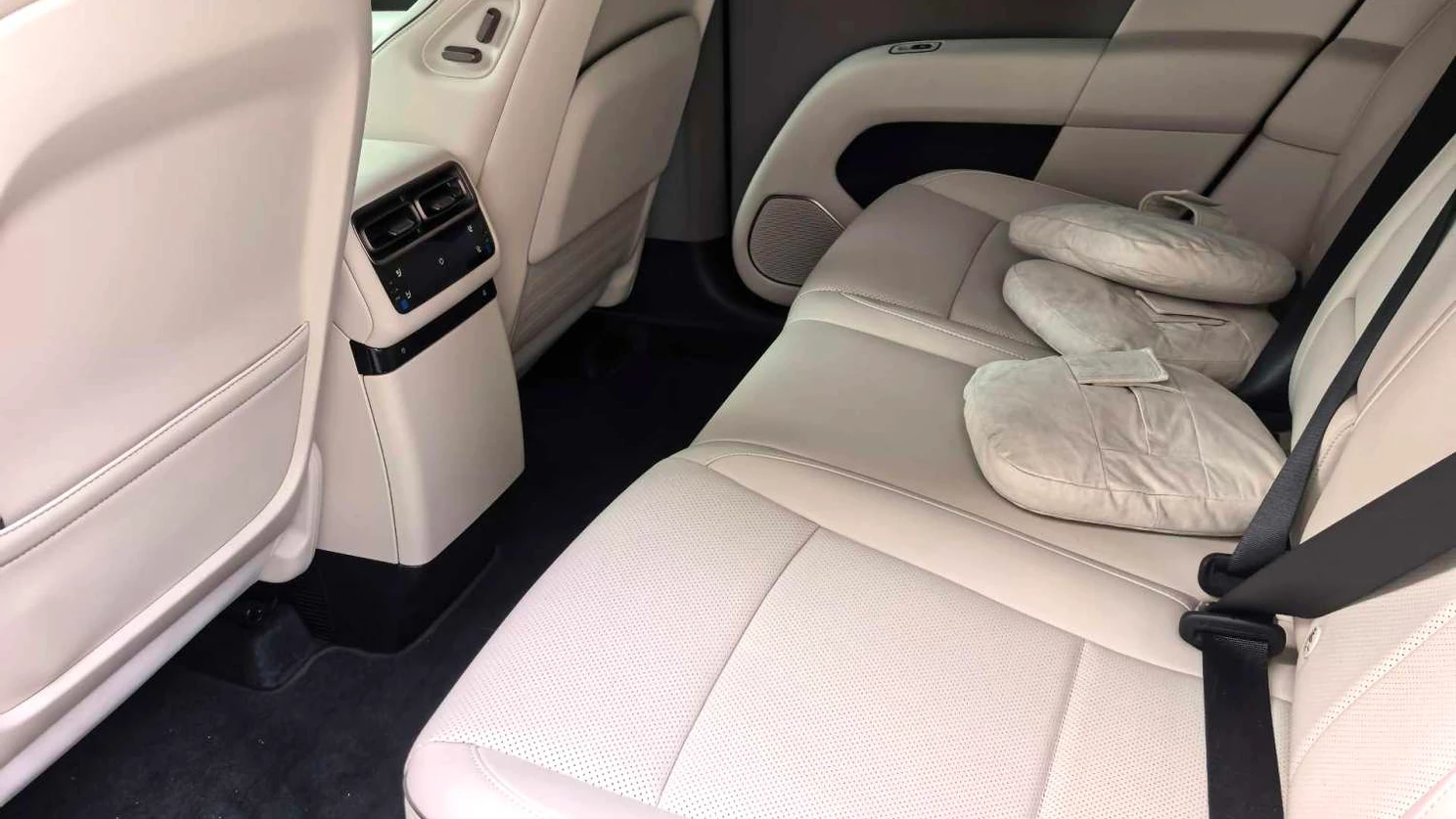 Li Auto i6 photo 2
