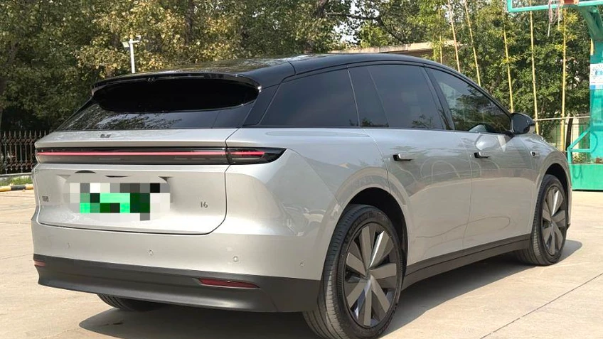 Li Auto i6 photo 2