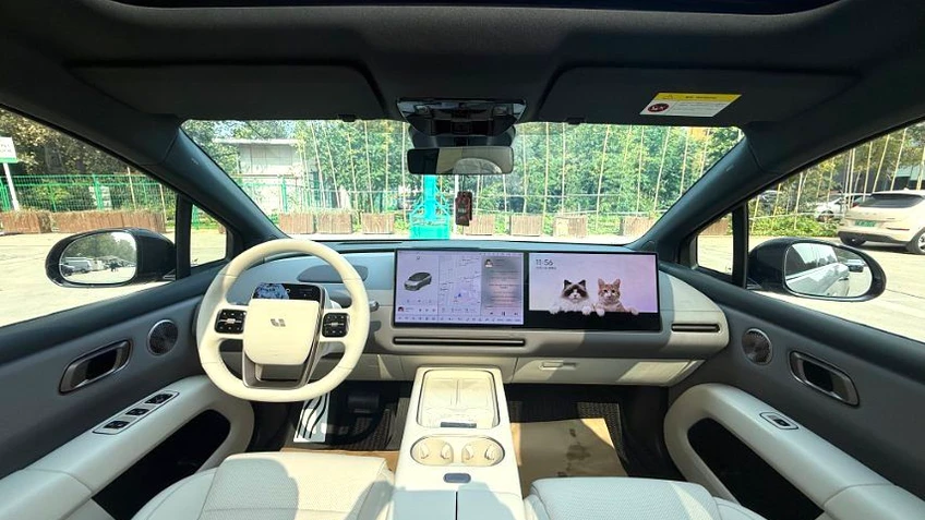 Li Auto i6 photo 3