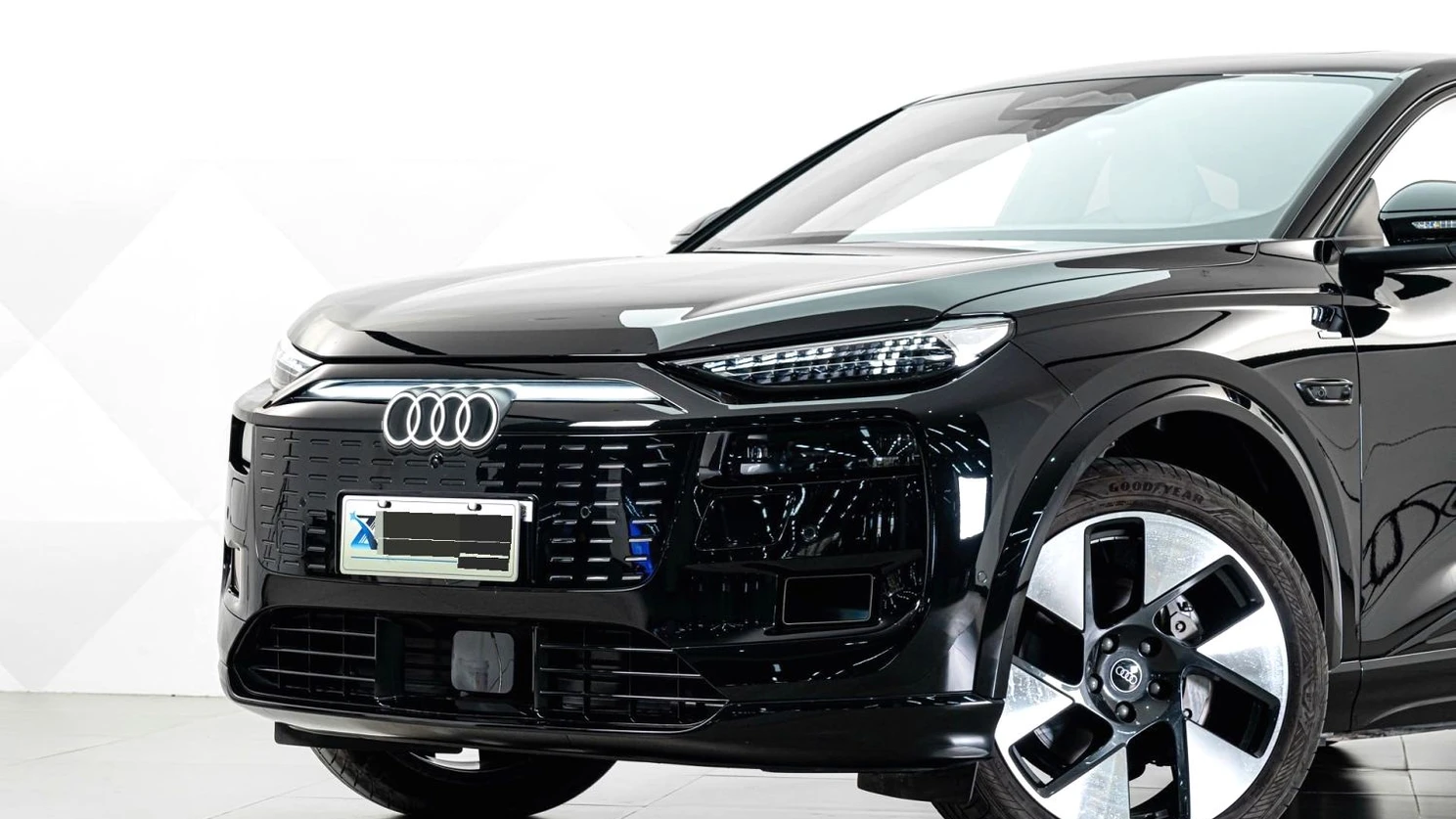 Audi Q6L Sportback e-tron photo 2