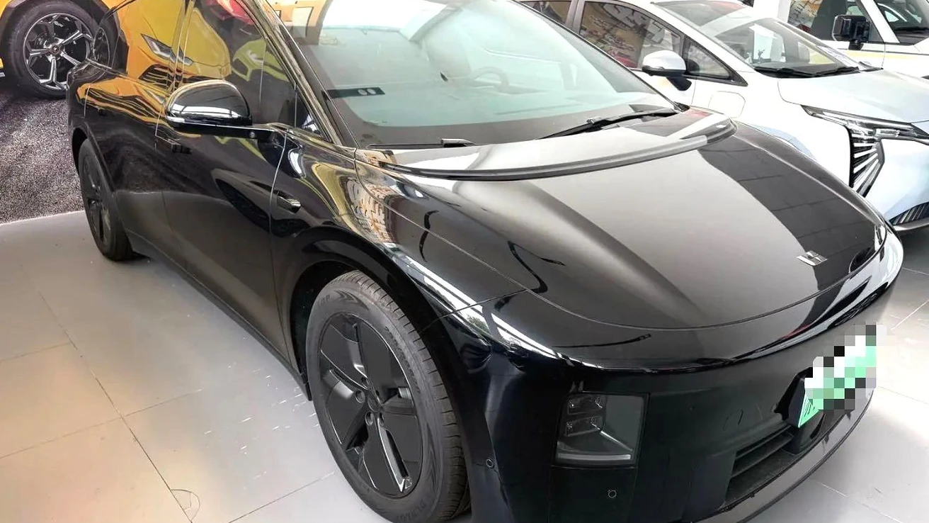Li Auto i6 photo 2