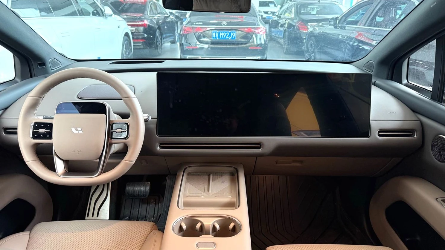 Li Auto i6 photo 5