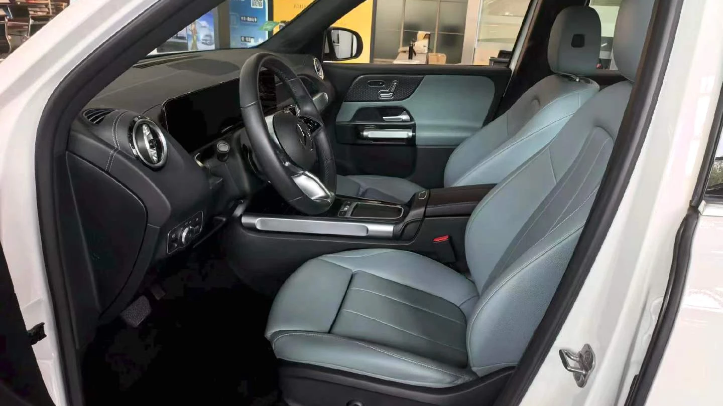 Mercedes-Benz EQB photo 3