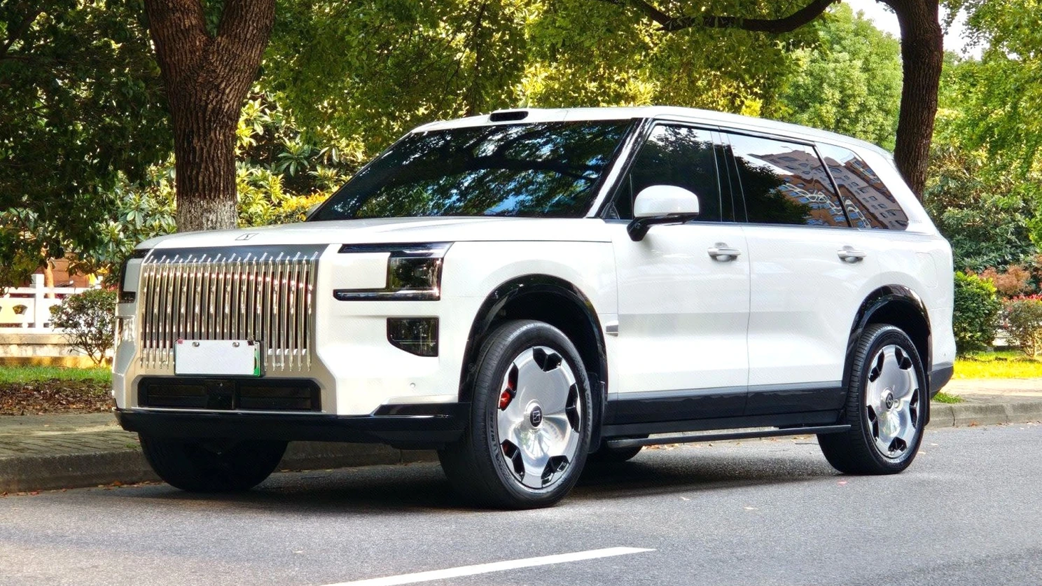 2025 ZEEKR 9X Ultra (55 kWh)