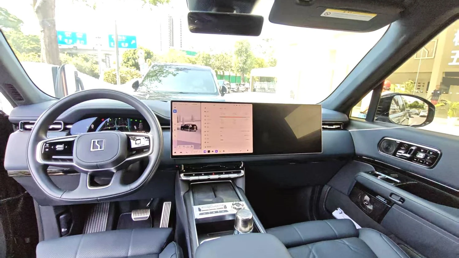 ZEEKR 9X photo 3