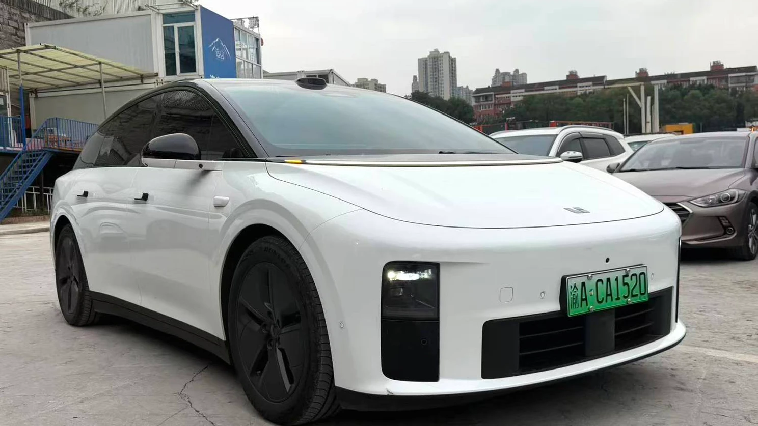 Li Auto i6 photo 2