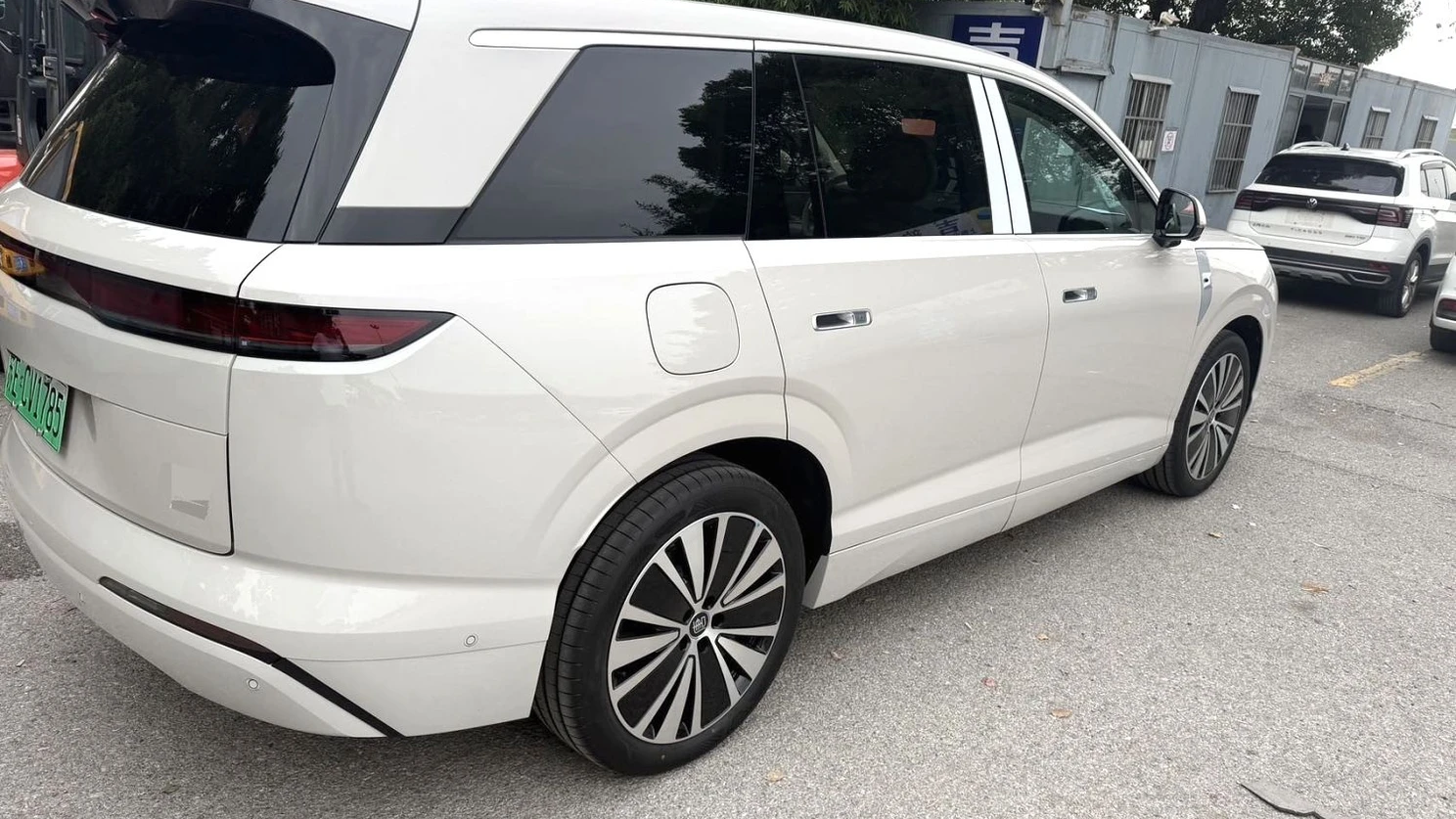 BYD Datang EV photo 5