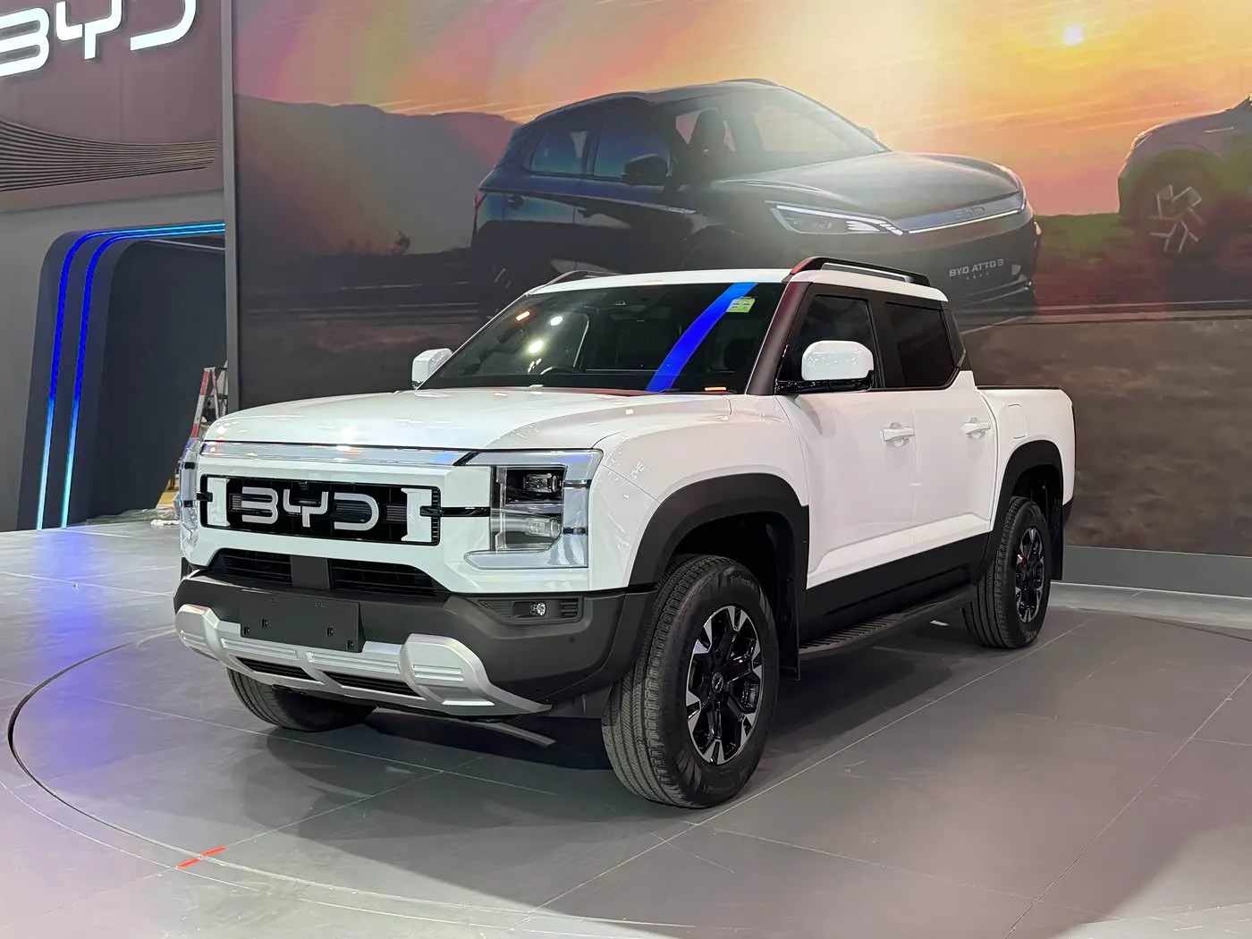 BYD Shark 6 4-drive right-hand drive version