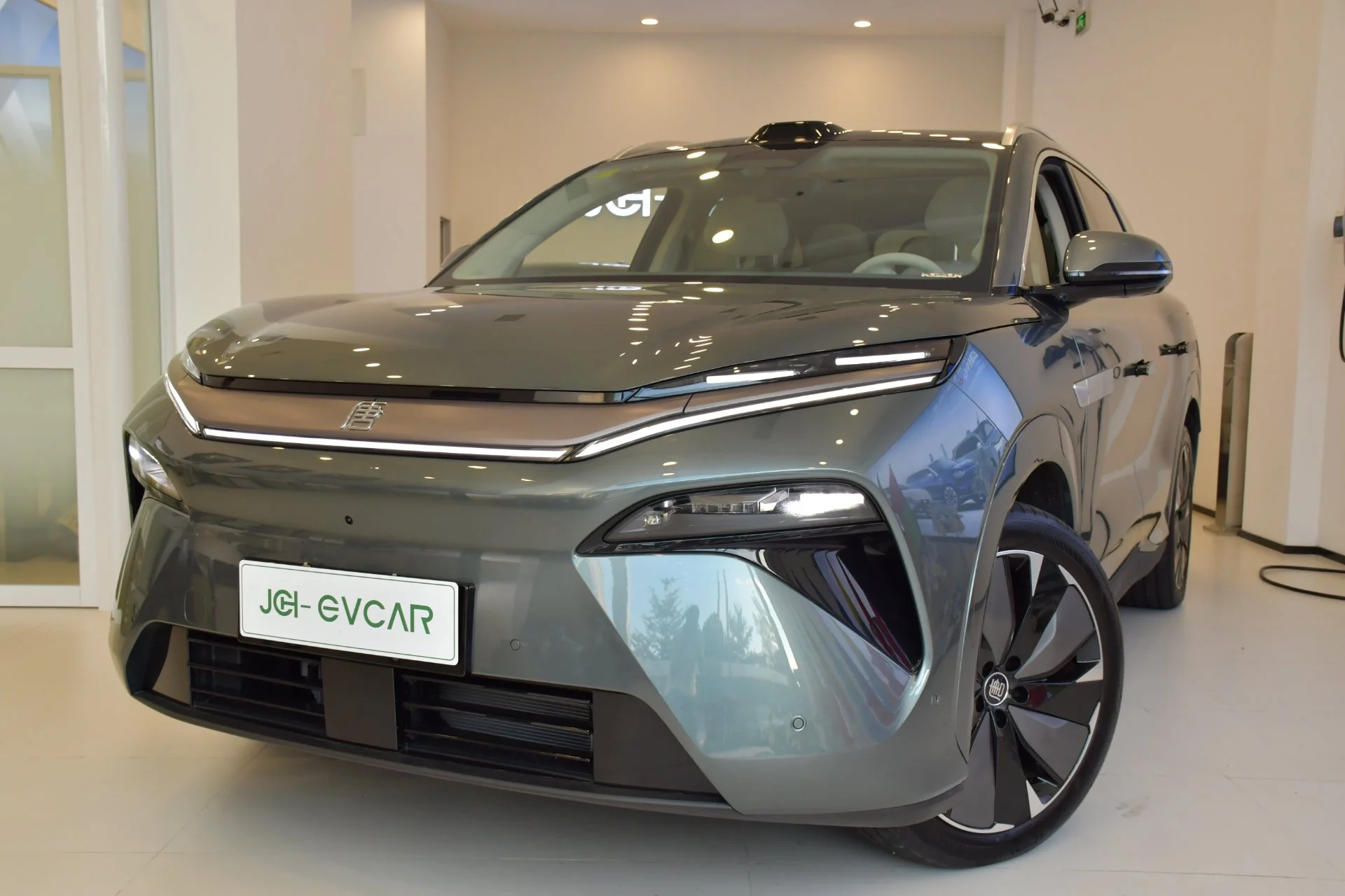 BYD ATTO 8  600km EV 4WD 